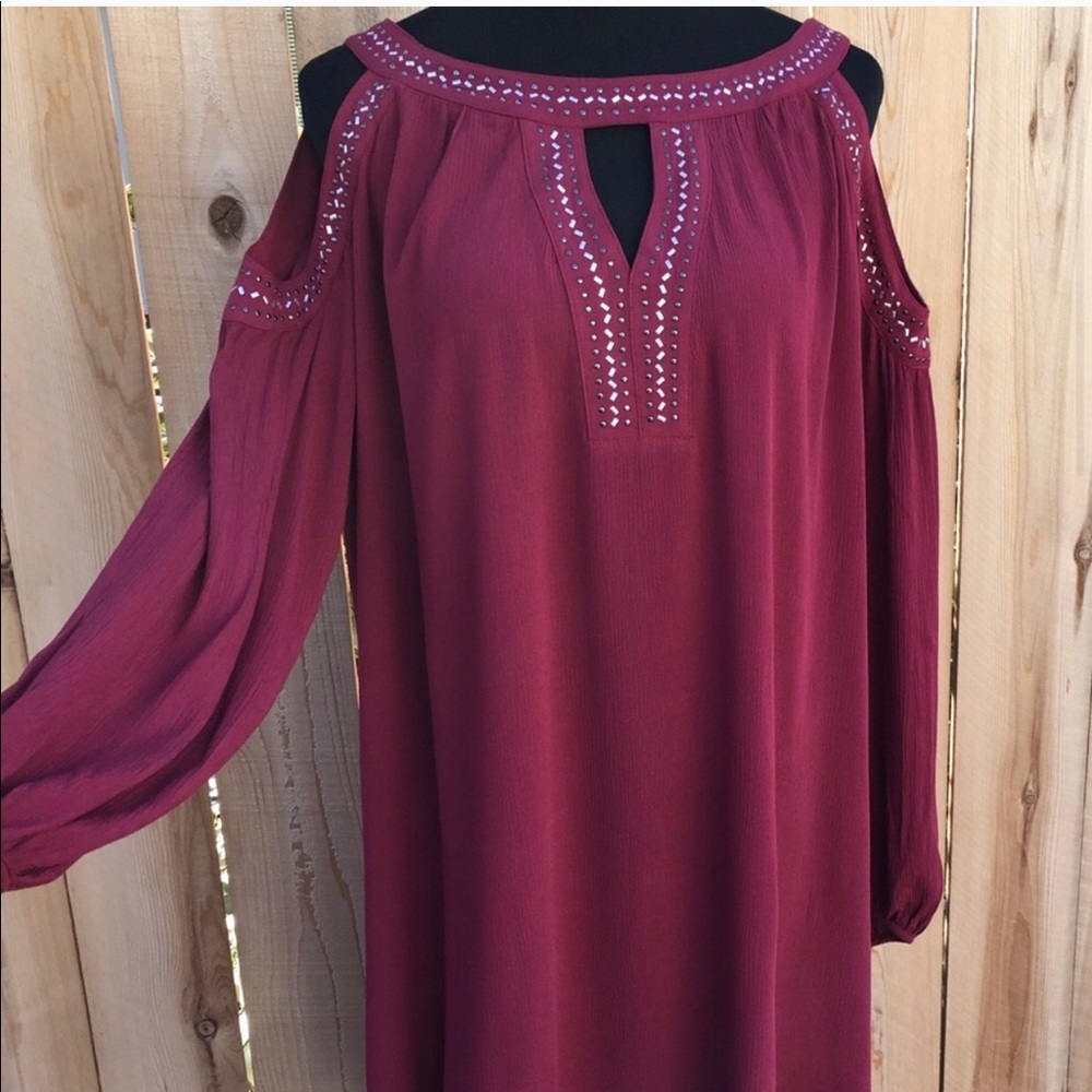 Burgundy Could Shoulder Embellished Tunic